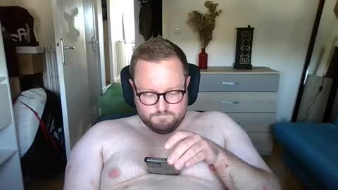 Snapshot of jeuneloup92 chatting on September 2025 04:19:01 PM jeuneloup92 online show from September 2025 04:19:01 PM