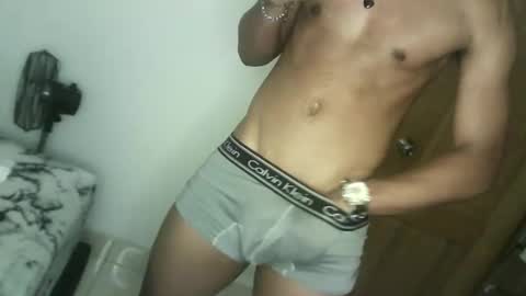 Snapshot of jg1105 chatting on March 2026 04:06:02 AM jg1105 online show from March 2026 04:06:02 AM