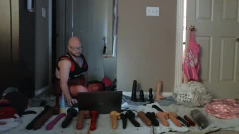 Snapshot of jghosty69 chatting on December 2024 01:57:02 PM Nasty Cumslut online show from December 2024 01:57:02 PM