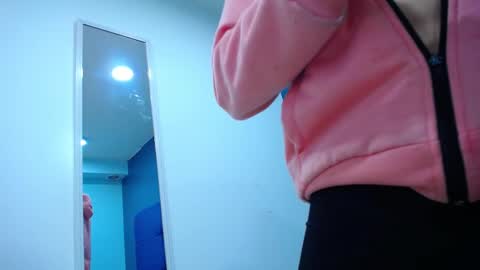 Jheampiero online show from October 2025 03:33:02 PM