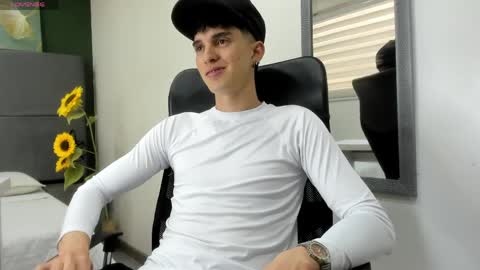 Jheampiero online show from April 2026 09:31:01 PM