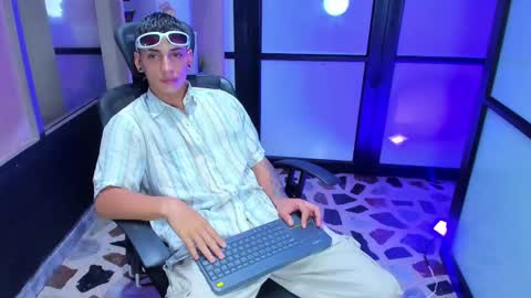 Snapshot of jhoanleandro chatting on February 2025 04:47:01 AM jhoanleandro online show from February 2025 04:47:01 AM
