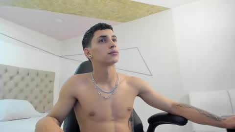 Snapshot of jhoanleandro chatting on September 2025 04:47:01 AM jhoanleandro online show from September 2025 04:47:01 AM