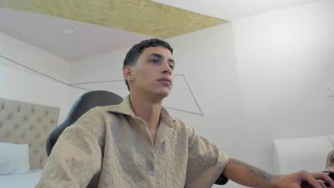 Snapshot of jhoanleandro chatting on September 2025 03:52:01 AM jhoanleandro online show from September 2025 03:52:01 AM