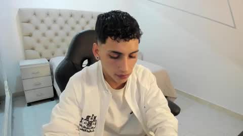 Snapshot of jhoanleandro chatting on October 2025 05:49:02 AM jhoanleandro online show from October 2025 05:49:02 AM