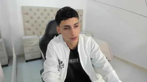 Snapshot of jhoanleandro chatting on October 2025 05:08:02 AM jhoanleandro online show from October 2025 05:08:02 AM