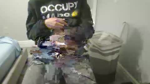 jholls online show from December 2024 02:58:02 AM