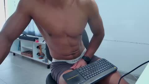 Snapshot of jhon_wich2 chatting on May 2026 02:01:01 PM Jhon wich2 online show from May 2026 02:01:01 PM
