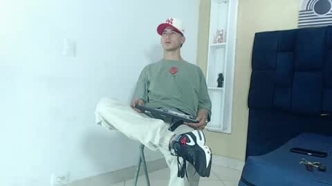 Snapshot of jhonn_rhyss chatting on February 2025 07:49:02 PM Jhon online show from February 2025 07:49:02 PM