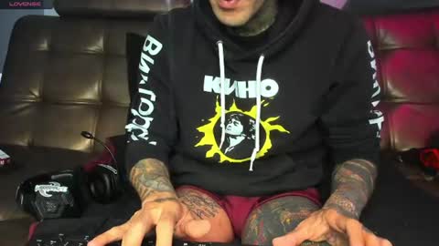 jhonny_ackerman online show from July 2026 08:33:02 PM
