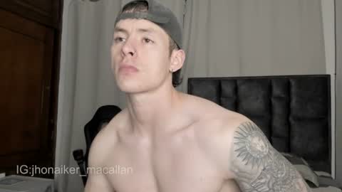 Snapshot of jhonny_macallan chatting on July 2026 03:52:02 AM Jhonaiker online show from July 2026 03:52:02 AM