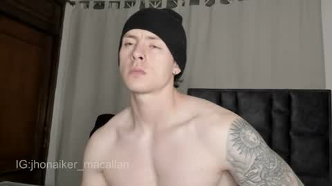 Snapshot of jhonny_macallan chatting on July 2026 04:28:01 AM Jhonaiker online show from July 2026 04:28:01 AM