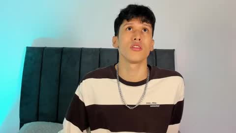 Jhonny online show from March 2026 03:22:02 AM