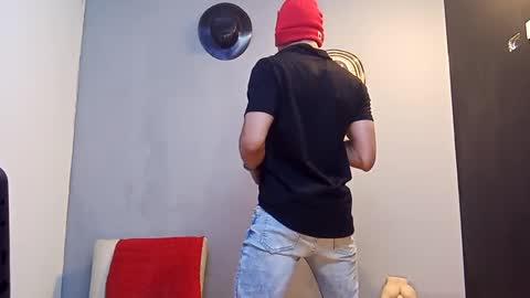 jhonny_thes28 online show from October 2025 02:43:02 AM