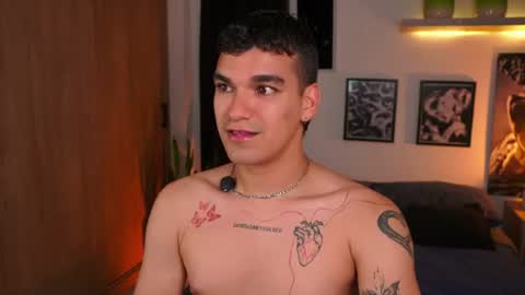 Snapshot of jhonnyx_ chatting on June 2026 12:05:01 AM Jhonny online show from June 2026 12:05:01 AM