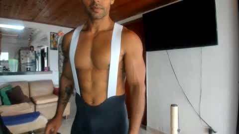 Snapshot of jhonnyxxfitnexx chatting on May 2026 03:08:02 PM jh online show from May 2026 03:08:02 PM