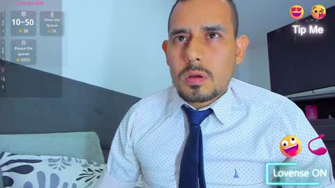 Jhony Alzate online show from January 2025 12:26:01 AM
