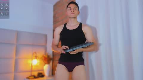 Jhosua Hunt online show from December 2025 03:15:01 AM