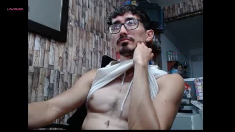 jhosuamoore2 online show from April 2026 10:22:01 PM