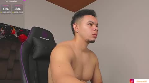 Jhonatan80  online show from March 2025 11:07:01 AM