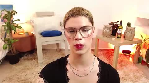 Jhuan Nhez online show from October 2025 09:25:02 PM