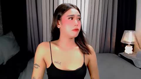 jhuliana_and_charles_room online show from October 2025 05:13:01 AM