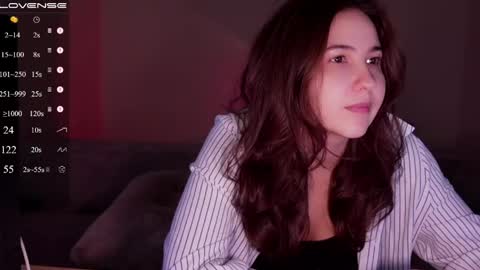 jia_lisaa online show from June 2026 11:36:01 AM
