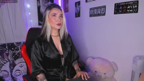 Snapshot of jill_hardener chatting on April 2026 12:33:01 AM Jill Hardener online show from April 2026 12:33:01 AM