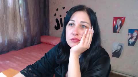 Jill online show from October 2025 09:43:02 AM