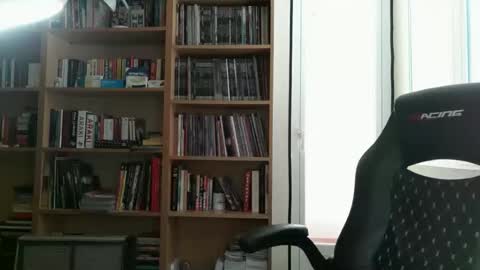 Snapshot of jim_dick chatting on April 2026 03:21:02 PM Jim Dick online show from April 2026 03:21:02 PM