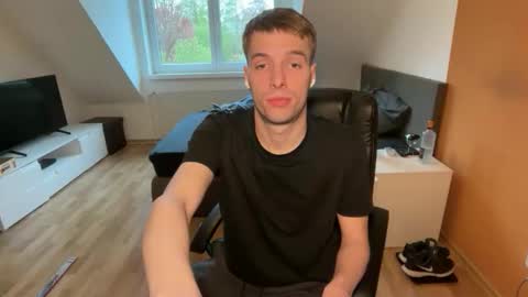 Jimmy online show from April 2026 04:09:01 PM