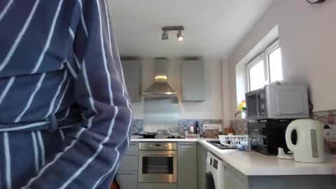 Jimmy Benido online show from April 2026 04:49:01 PM