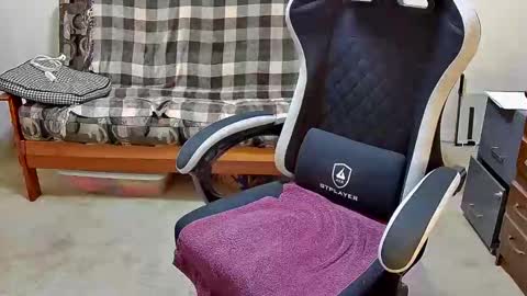 jimmy_d47 online show from April 2026 01:47:01 AM