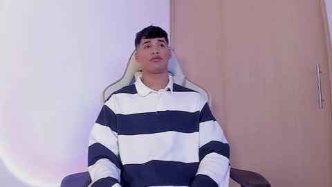 Jimmy Leeh online show from December 2024 09:37:01 PM