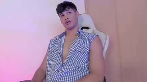 Jimmy Leeh online show from December 2024 11:12:02 PM