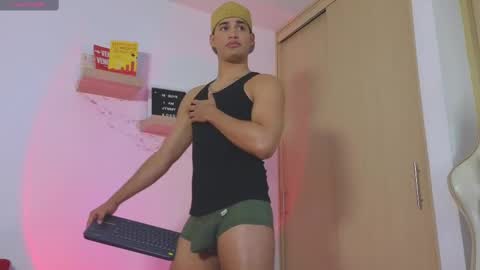 Jimmy Leeh online show from February 2025 11:34:01 PM