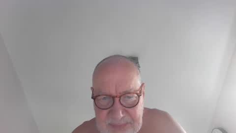 Snapshot of jimmybenido chatting on May 2026 04:48:02 PM Jim Redgewell online show from May 2026 04:48:02 PM