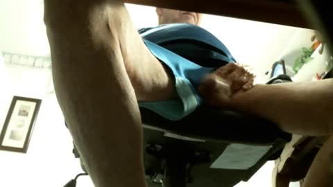 jimwellhung online show from November 2025 04:23:01 AM