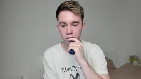 Snapshot of jimyti_bad_boy chatting on March 2025 02:06:02 AM jimyti_bad_boy online show from March 2025 02:06:02 AM