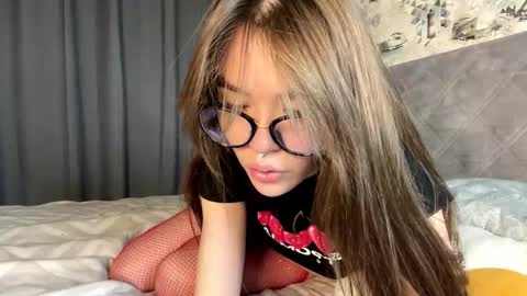 Jinny online show from October 2025 06:32:02 PM