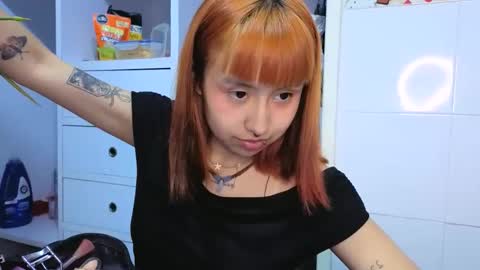 Snapshot of jinxxx_08 chatting on September 2025 12:43:02 AM Minaa online show from September 2025 12:43:02 AM