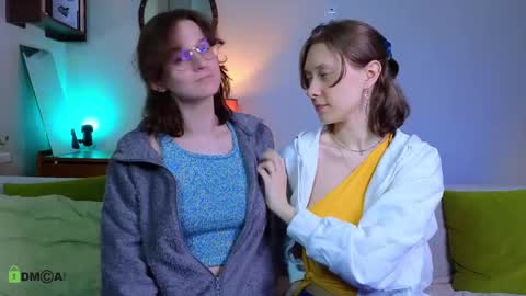 Hey Guys We are Julia ginger  Tina brunette online show from May 2026 08:32:01 PM