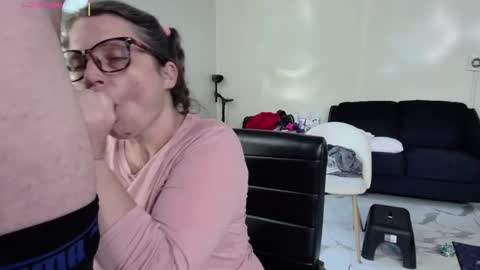 Nicole  Allen online show from September 2025 11:04:02 PM