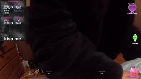 jmizzle974 online show from April 2026 06:03:02 AM