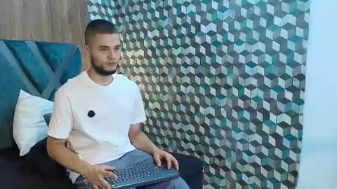 Snapshot of joaho_fernandez chatting on June 2026 12:11:01 AM Joao online show from June 2026 12:11:01 AM