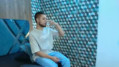 Snapshot of joaho_fernandez chatting on July 2026 06:44:01 PM Joao online show from July 2026 06:44:01 PM