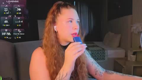 Snapshot of joan_green chatting on July 2026 01:08:01 AM GMT2 Tue-Wed Fri-Sun 3-9AM Joan green online show from July 2026 01:08:01 AM