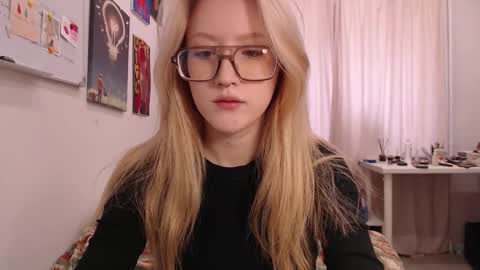 joan_kiss online show from September 2025 08:17:01 AM
