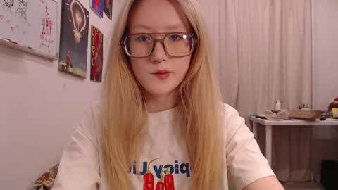 joan_kiss online show from October 2025 04:58:02 PM