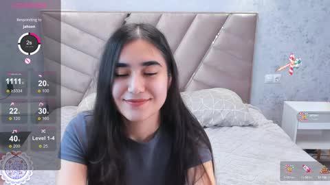 Mia online show from December 2024 01:06:02 PM